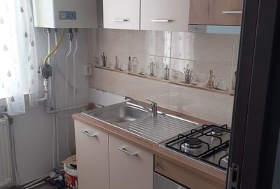 Apartament cu 2 camere decomandat în Roman - 6