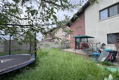 Casa cuplata.curte individuala generoasa, cu 3 camere,2 bai, - 7