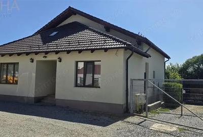 Casa moderna de vanzare cu finisaje premium Zona Str Ghinzii, Bistrita Casa moderna de vanzare cu finisaje premium Zona Str Ghinzii, Bistrita - 2