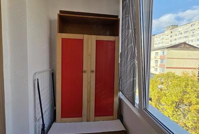 Apartament cu 3 camere semidecomandat în Micro III - 1