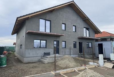 Sanmihaiul Roman Duplex P+M,4 Camere,terasa spatioasa - 2