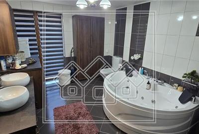 Duplex cu 4 camere cu Canalizare în Aeroport - 19