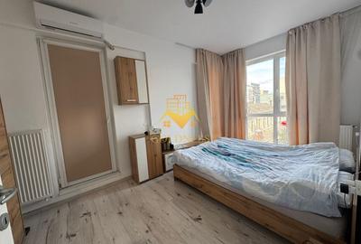 Apartament cu 2 camere semidecomandat, mobilat în Central