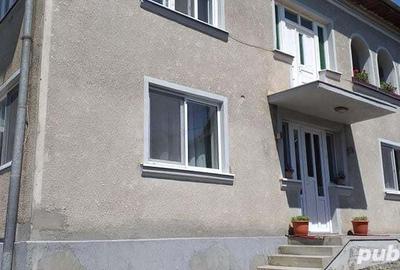 Casă cu 8 camere cu Teren 1669 Mp în Gilău - 2