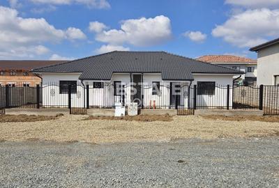 Duplex cu 3 camere cu Teren 300 Mp în Moșnița Nouă - 1