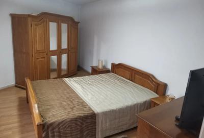 Inchiriez apartament la casa zona primarie - 2