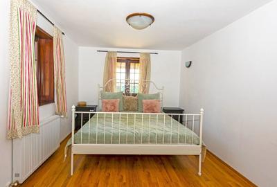 Casă cu 4 camere cu Teren 800 Mp în Sânmihaiu Român - 8