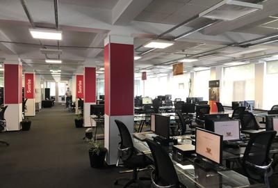 Cladire de birouri la 50 de metri de metrou, langa hala Laminor! - 1