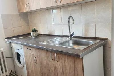 Apartament cu 2 camere, decomandat, etajul 3/4, zona Podu Ros - 6