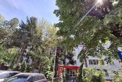 Apartament cu 3 camere semidecomandat în Berceni - 3