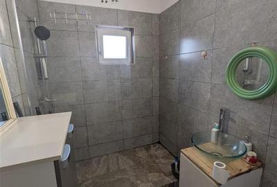 Alzza Real Estate  Apartament de vanzare Floresti, strada Eroilor, etaj 4, cu p - 8