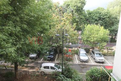 2 Camere - Decomandat - Victoriei - Guvern - 3 minute metrou Victoriei - 13