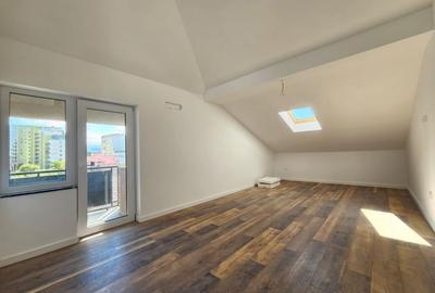 Apartament 3 camere cu mansarda, 75mp, zona Tractorul