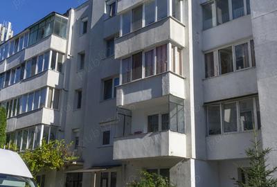 Apartament de vanzare 2 camere Reghin - 1