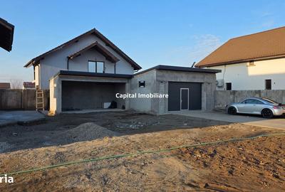 Casă cu 4 camere cu Teren 1056 Mp în Hinova - 10