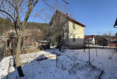 Casă cu 4 camere cu Teren 373 Mp în Central - 10