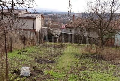 Casă individuală cu 11 camere cu Canalizare în Dâmbul Rotund - 10