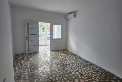 Spațiu comercial, în Central - 3