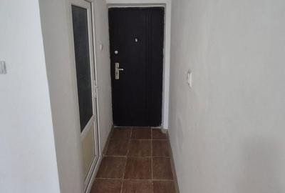 Garsonieră semidecomandată în CET - 4