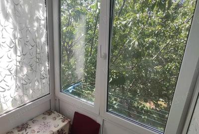Apartament 2 camere decomandat sector 4 - 10