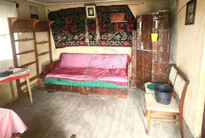 Casă cu 3 camere cu Teren 3019 Mp în Lelești - 10