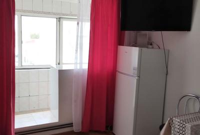 Apartament cu 2 camere semidecomandat în Micro 6 - 7