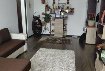 Apartament 2 cam Tiglina 2, etaj 2/4 ,pozitie excelenta - 12