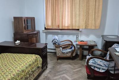 Apartament cu 3 camere decomandat în Magheru - 1