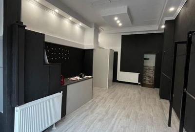 Spațiu comercial, de 54 mp, în Central - 1