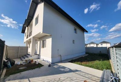 Duplex spatios cu 4 camere si mansarda cu placa de beton,gata de mutat - 2