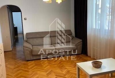 Apartament cu 3 camere semidecomandat, mobilat în Circumvalațiunii