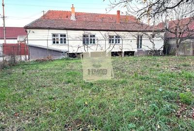 Casă individuală cu 4 camere cu Teren 1020 Mp în Hamba