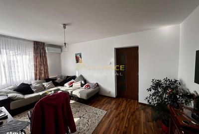 Apartament cu 3 camere în Dristor