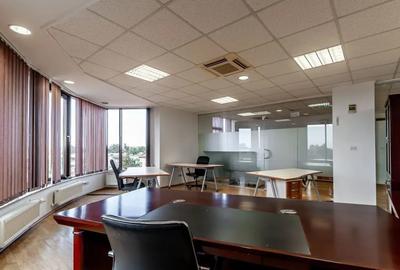 Spațiu comercial, de 120 mp, în Central - 12