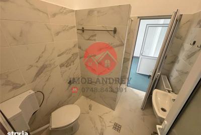 Casă cu 10 camere cu Teren 300 Mp în Central - 3