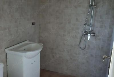 Casă cu 4 camere cu Teren 600 Mp în Groșeni - 8