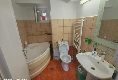 Apartament cu 5 camere în Unirii - 16