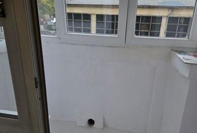 De inchiriat apartament cu 4 camere nemobilat , Mall Vitan sector3 De inchiriat apartament cu 4 camere nemobilat , Mall Vitan sector3 - 12