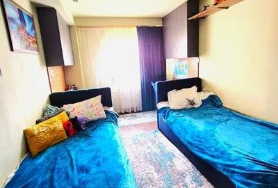 Apartament cu 3 camere decomandat în Girocului - 2
