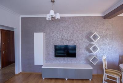 Apartament cu 3 camere decomandat, mobilat în Central - 16