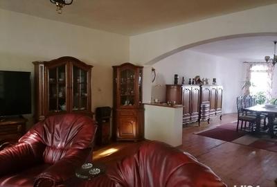 Casă cu 5 camere cu Teren 2100 Mp în Deta - 7