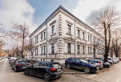 Casă individuală cu 40 camere cu Canalizare în Central - 2