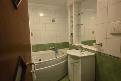 Apartament cu 2 camere semidecomandat în Decebal