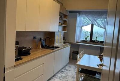 Apartament cu 3 camere decomandat în Central - 3
