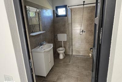 Casă cu 3 camere cu Teren 600 Mp în Central - 2