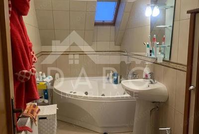 Se inchiriaza casa 3 dormitoare, living, dining, garaj Str Muntenia - 6