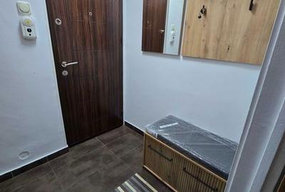 Apartament cu 2 camere semidecomandat în Berceni
