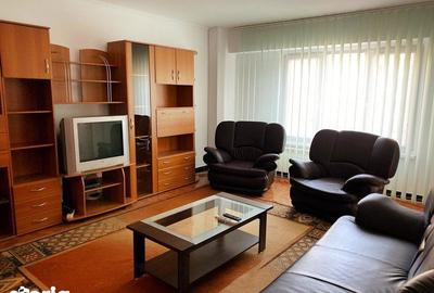 Apartament cu 3 camere decomandat în Nerva Traian