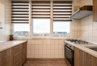 Apartament cu 2 camere decomandat, mobilat în Central