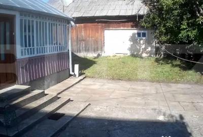 Casă cu 6 camere cu Teren 3000 Mp în Dărmănești - 2